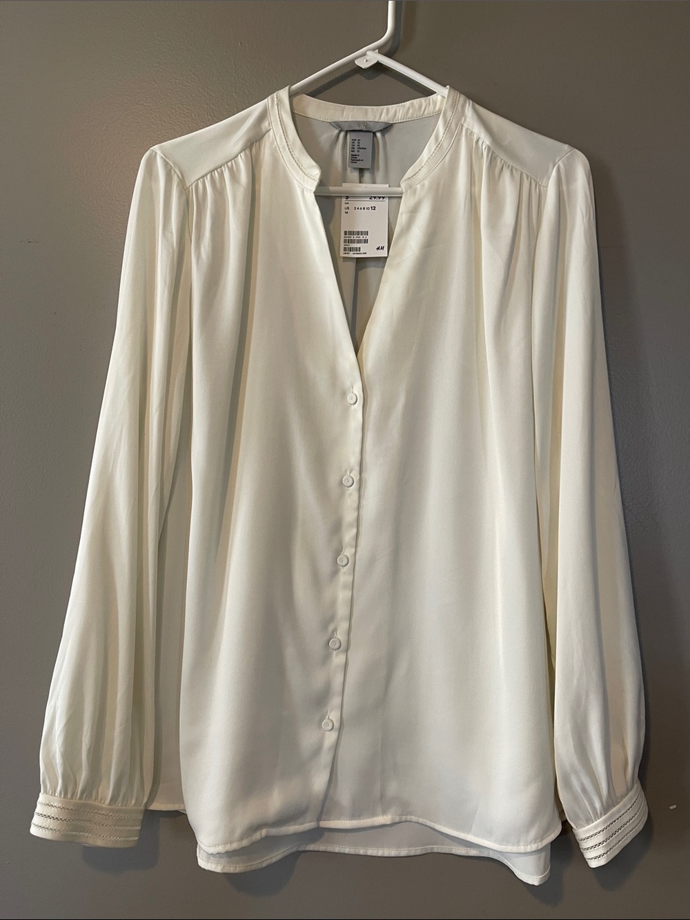 H&M Cream Button-Front “Silky”Long Sleeve Blouse